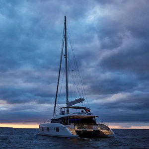 motor-yacht catamarano