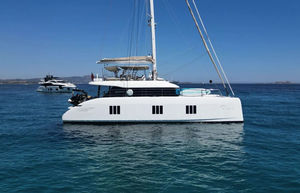 sailing-yacht catamarano