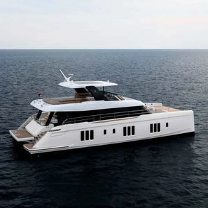 motor-yacht catamarano a motore
