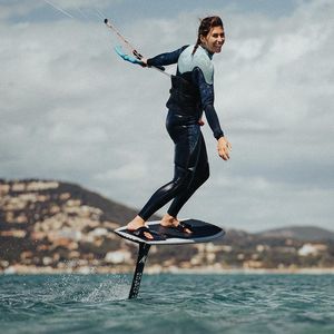 tavola da kitesurf con foil