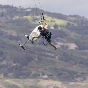 tavola da kitesurf con foil 1