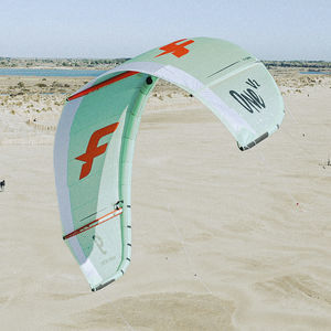 ala da kitesurf C-shape