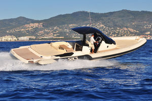 gommone entrobordo