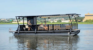 pontoon boat trimarano 1