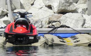 pontile galleggiante / per ormeggio a secco di jet-ski / per marina / in polietilene