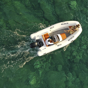gommone fuoribordo