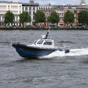 barca professionale patrol boat