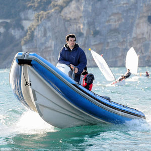 gommone fuoribordo