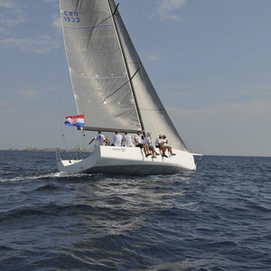 barca a vela da regata