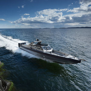 cabinato fuoribordo / quadrimotore / open / con dual console