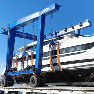 travel lift controllato a distanza 1