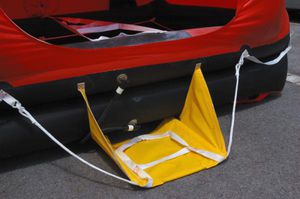 zattera di salvataggio per nave