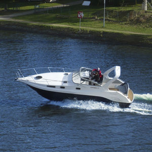 cabin-cruiser entrobordo