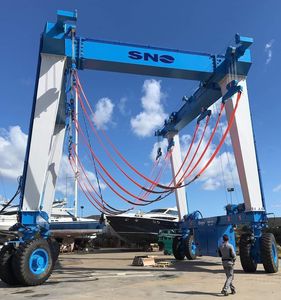 travel lift controllato a distanza 1