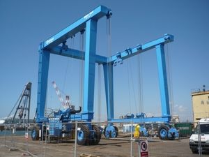 travel lift 1