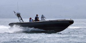 barca professionale patrol boat