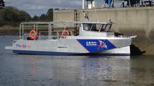 barca di supporto per immersioni