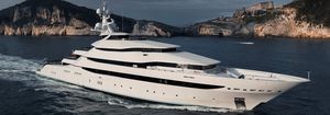 mega-yacht da crociera