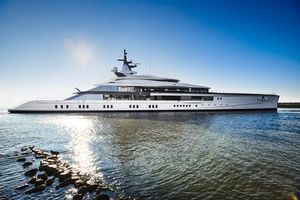 mega-yacht di lusso da crociera