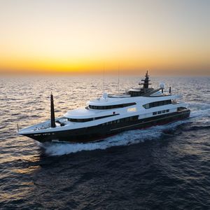 mega-yacht da crociera 1