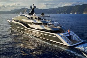 mega-yacht da crociera 1