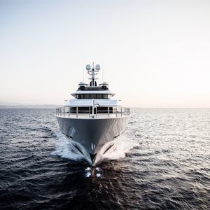 mega-yacht da crociera 1