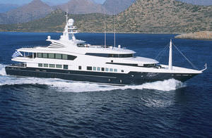 mega-yacht da crociera