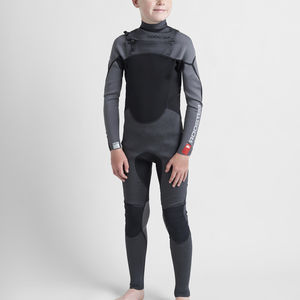 muta neoprene per sport nautici