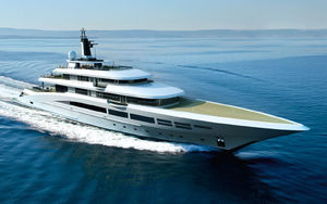 mega-yacht da crociera