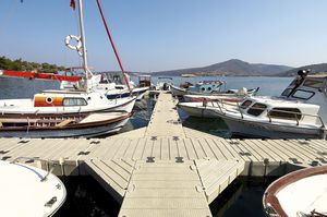 pontile modulare / galleggiante / di ormeggio / per marina