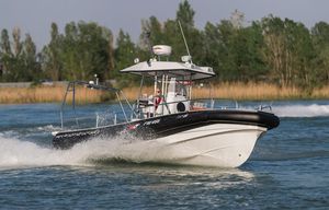 barca professionale patrol boat
