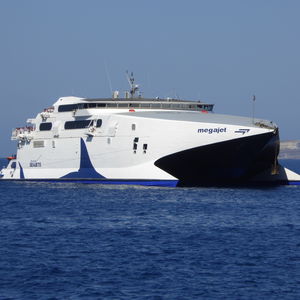 traghetto per auto catamarano