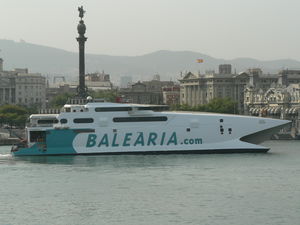 traghetto per auto catamarano