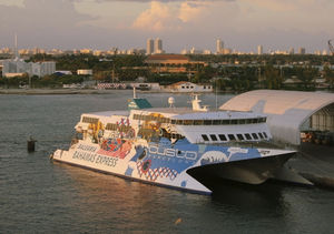 traghetto per auto catamarano