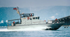 barca professionale patrol boat 1