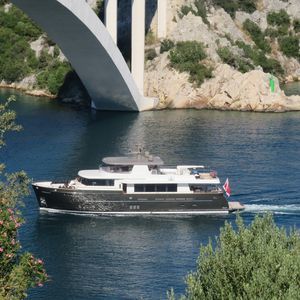 motor-yacht da crociera 1