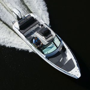runabout fuoribordo