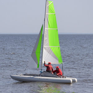 catamarano sportivo gonfiabile