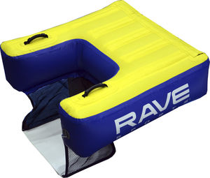 gioco acquatico con piattaforma