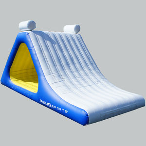 gioco acquatico scivolo