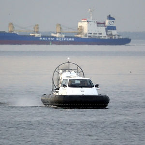 hovercraft commerciale