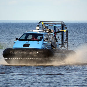 hovercraft commerciale