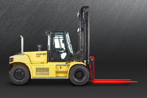 carrello elevatore per cantiere navale 1