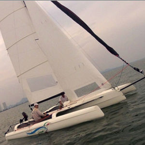 trimarano