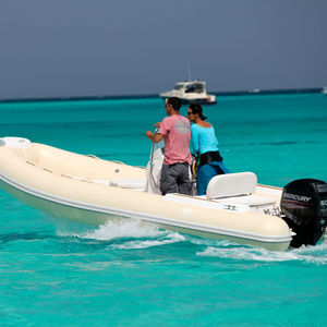 gommone fuoribordo 1