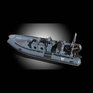 barca di supporto per immersioni