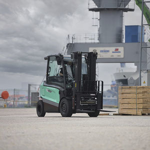carrello elevatore per cantiere navale