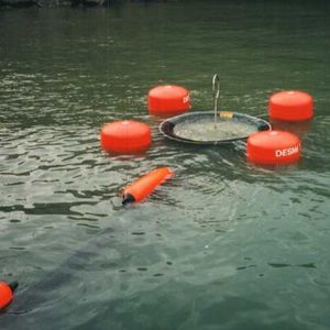 skimmer per idrocarburi a stramazzo