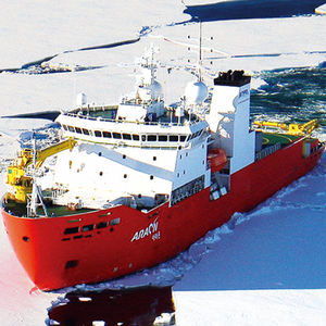 nave speciale rompighiaccio