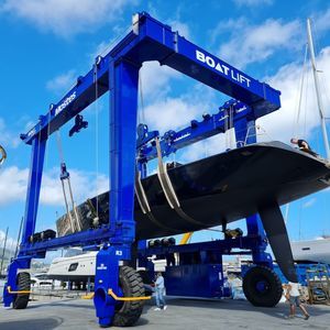 travel lift controllato a distanza 1
